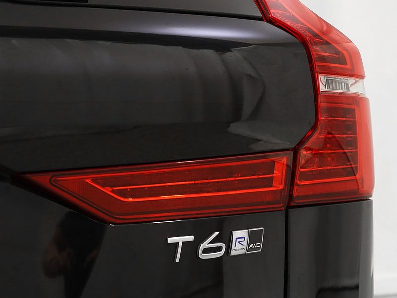 Volvo  T6 R-Design